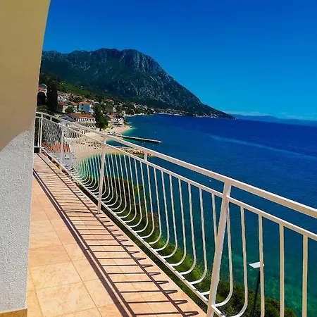 Lukic アパート *