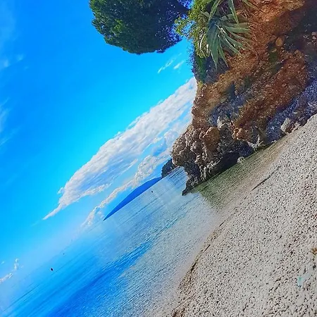 アパート Lukic ブリスト